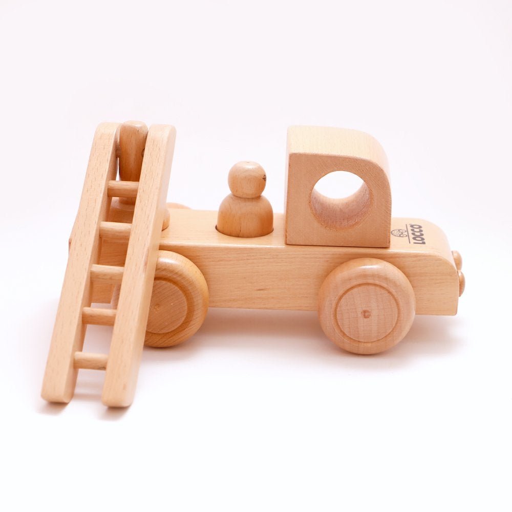 Çocuklar için özel olarak tasarlanmış el yapımı İtfaiye Arabası.